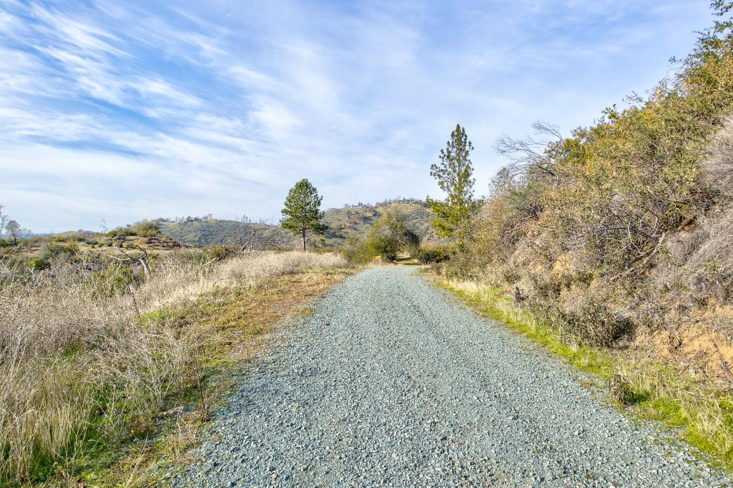 Upton Road, Somerset, California image 24