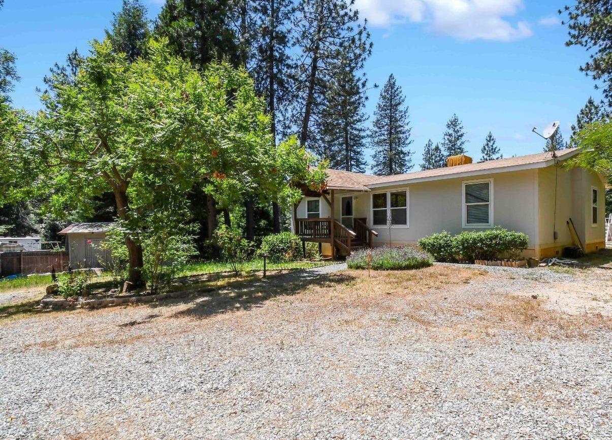 Photo of 14653 Old Camptonville Rd in Camptonville, CA