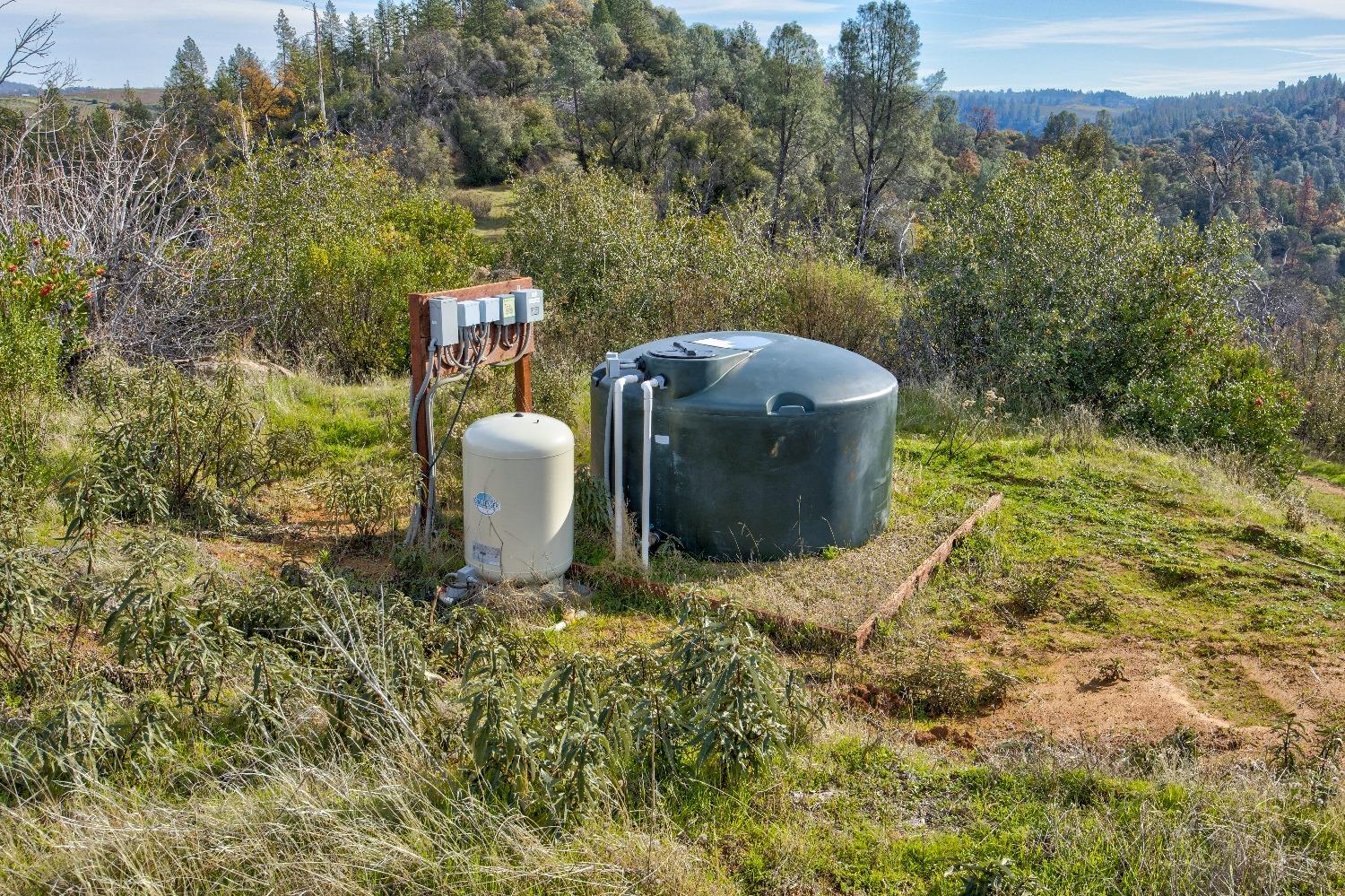 Upton Road, Somerset, California image 17