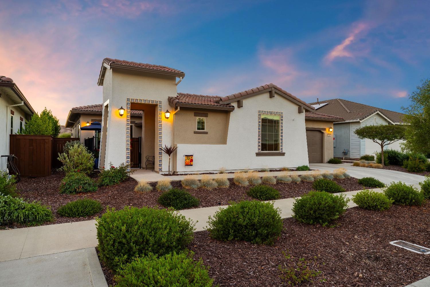 Photo of 7036 De La Vina Dr in El Dorado Hills, CA