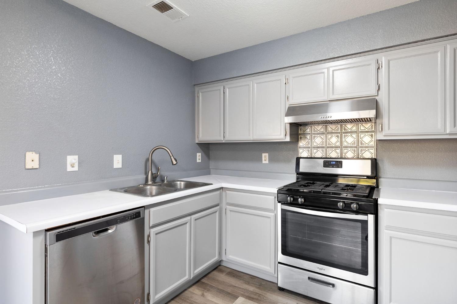 Detail Gallery Image 10 of 26 For 15 E San Pedro St, Merced,  CA 95341 - 4 Beds | 2 Baths