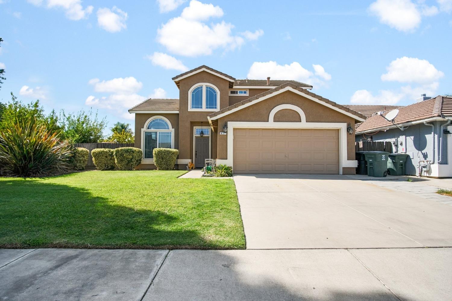 Photo of 827 Cedar Ln in Livingston, CA