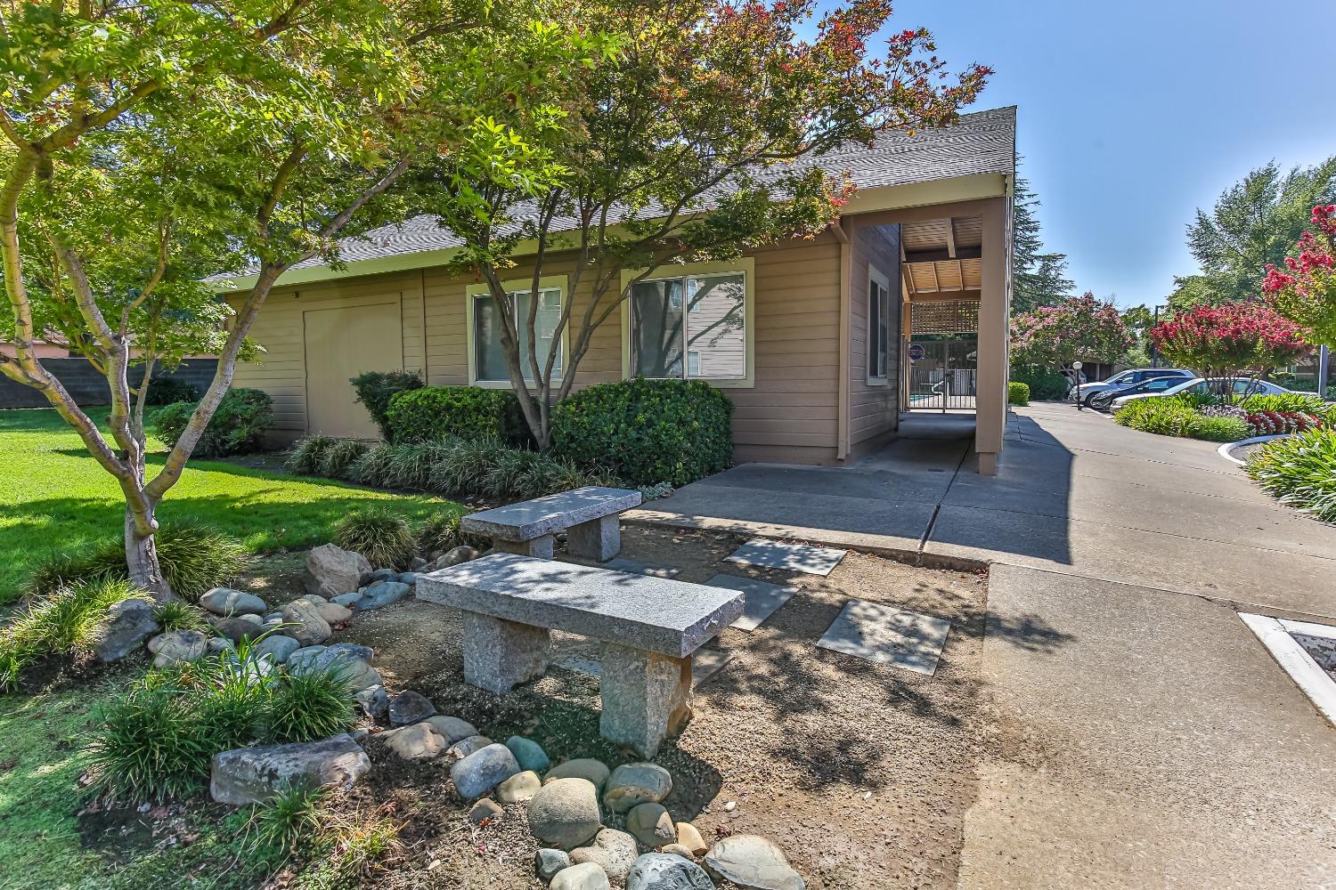 Photo #20: 223093846 Listing: Photo #20