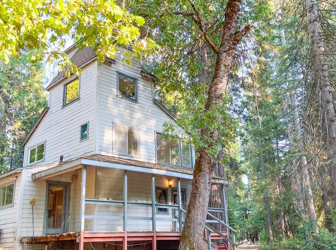 Photo of 17943 Cruzon Grade Rd in Nevada City, CA