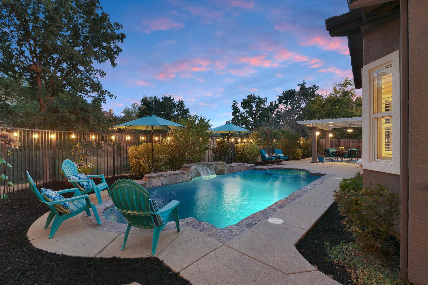 Photo of 1896 Swinton Dr in Folsom, CA