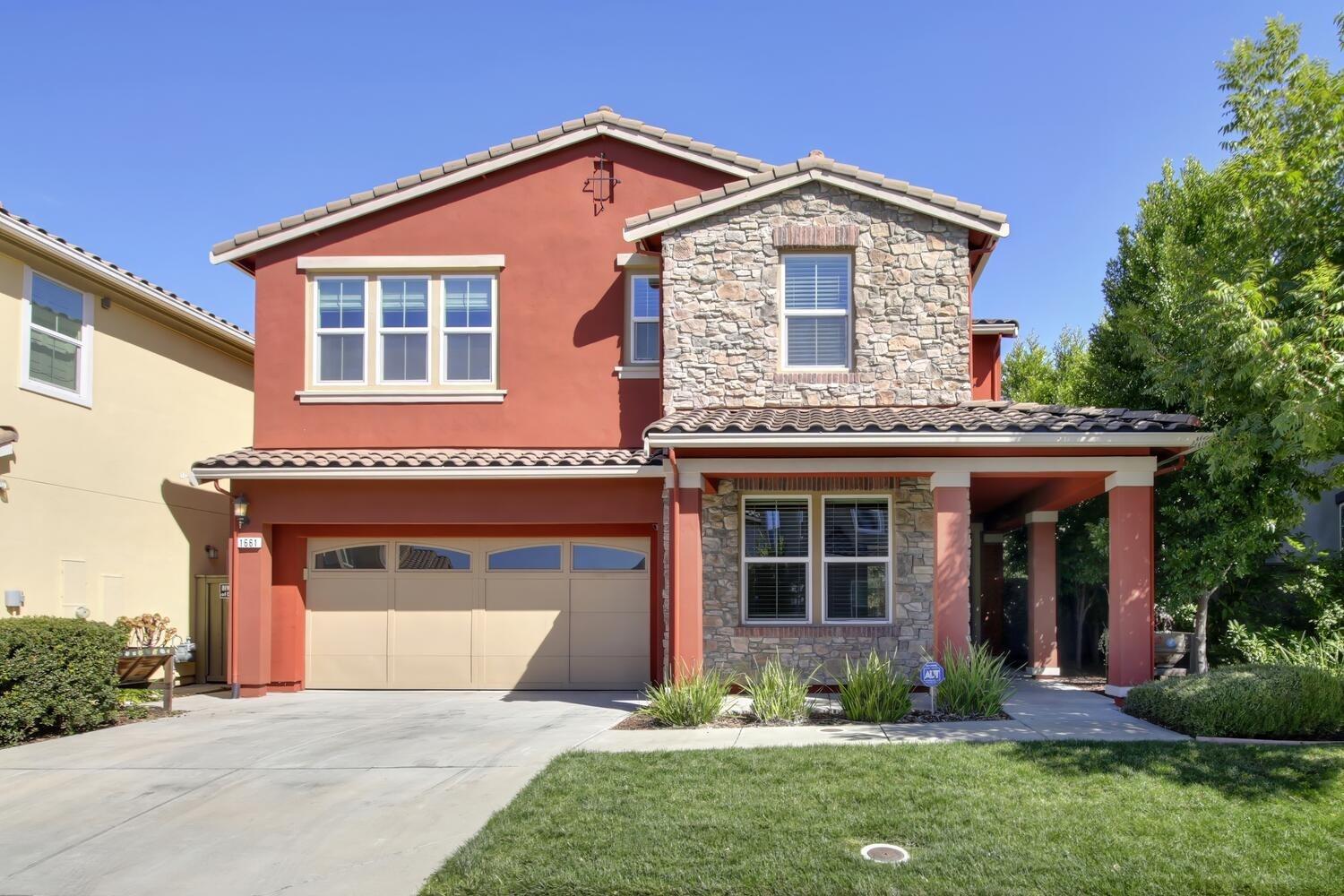 Photo of 1661 Avanti Dr in Roseville, CA