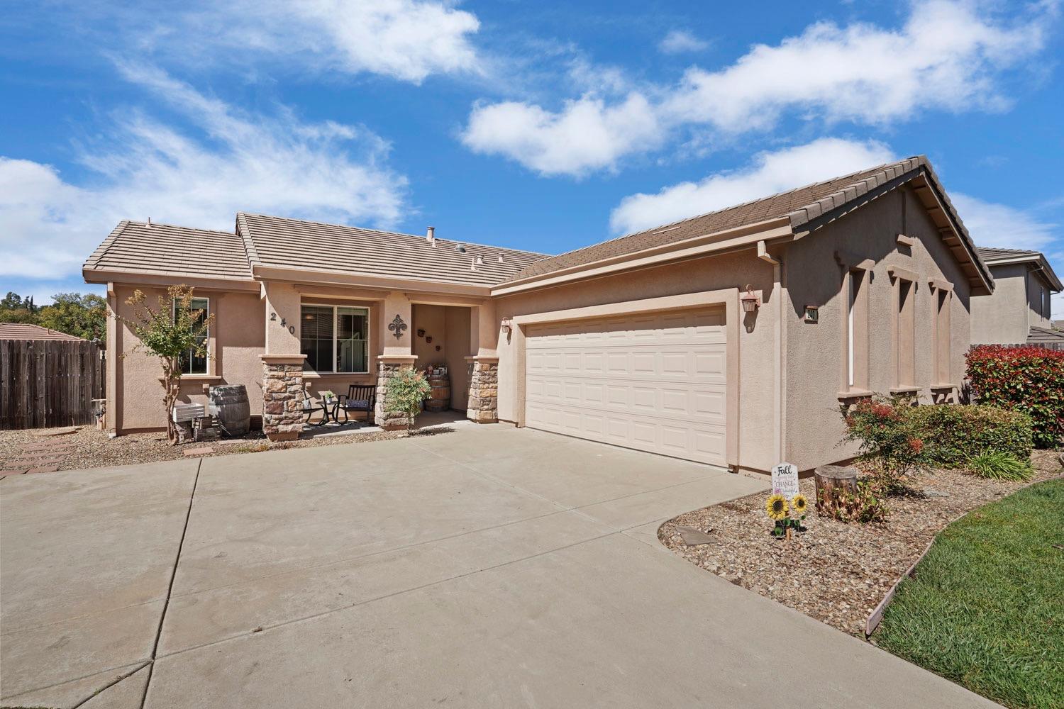Photo of 240 Gold King Dr in Valley Springs, CA