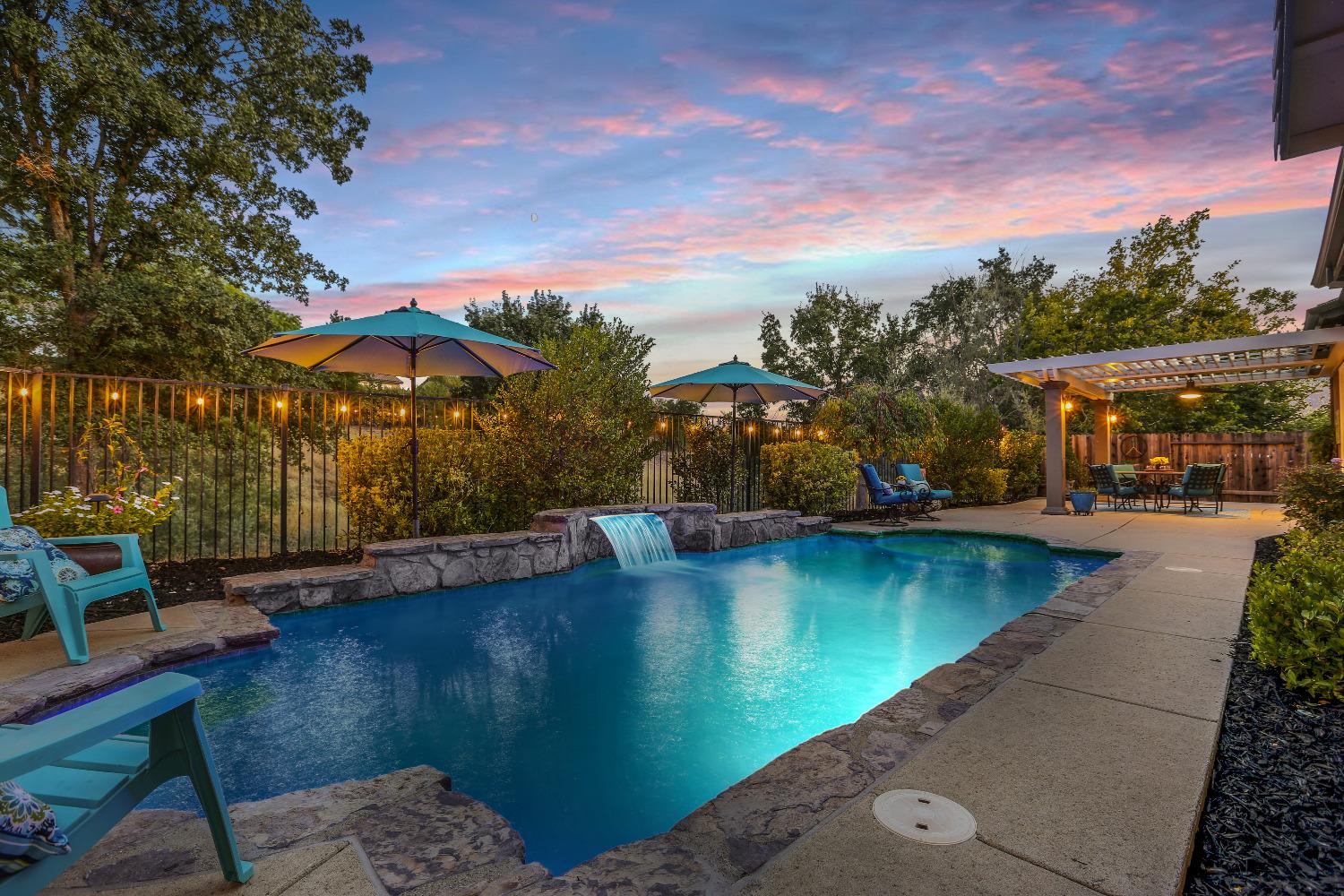 Photo of 1896 Swinton Dr in Folsom, CA