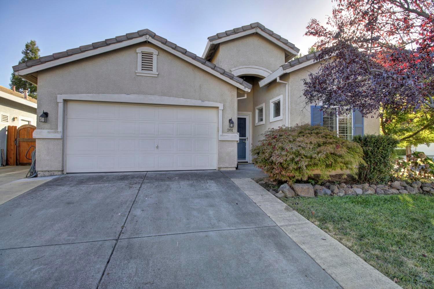 Photo of 281 Warm Springs Dr in Roseville, CA