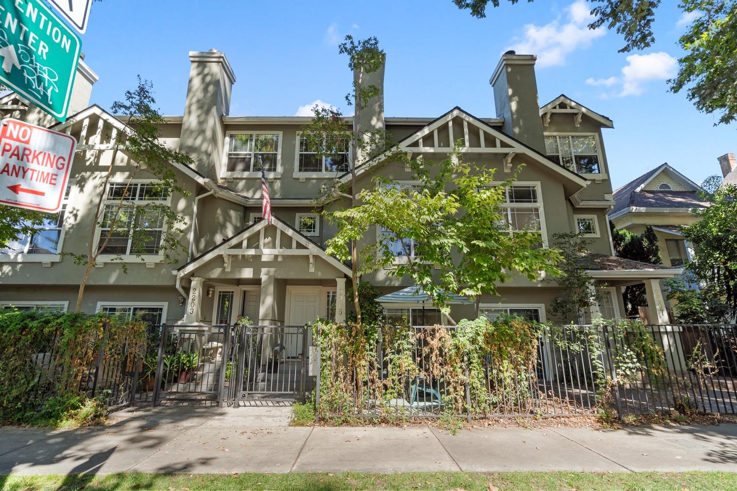Photo of 2205 L St in Sacramento, CA