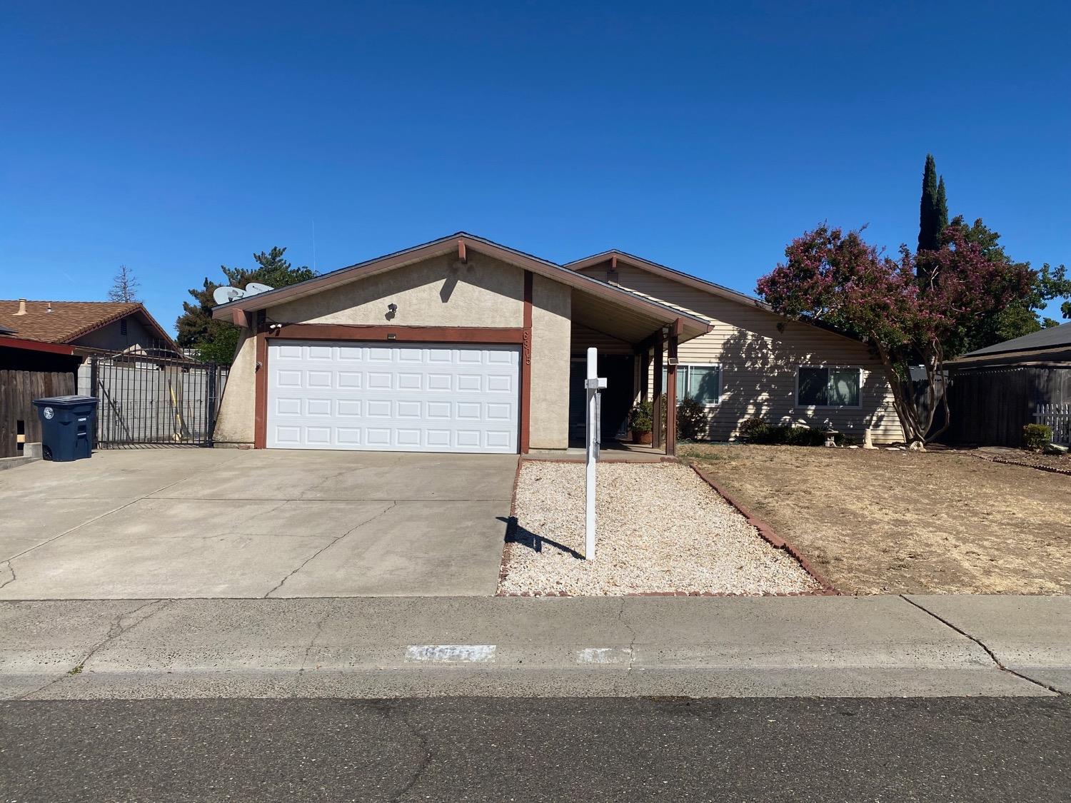 Photo of 6905 Gimbel Wy in Citrus Heights, CA