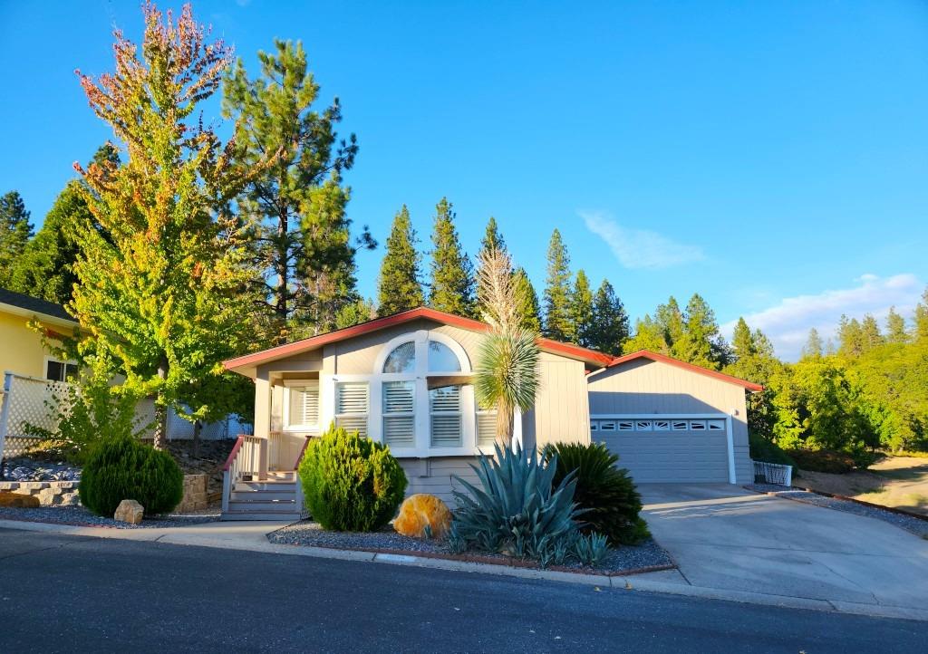 Photo of 10196 Grant Ct in Grass Valley, CA