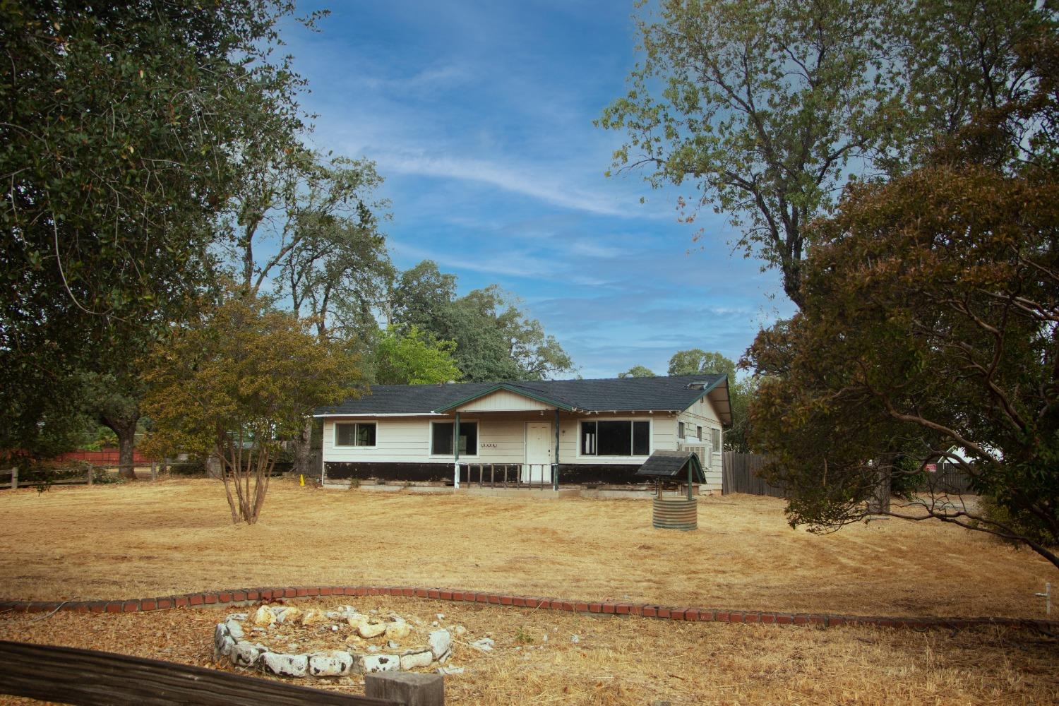 Photo of 11205 Dry Creek Rd in Auburn, CA