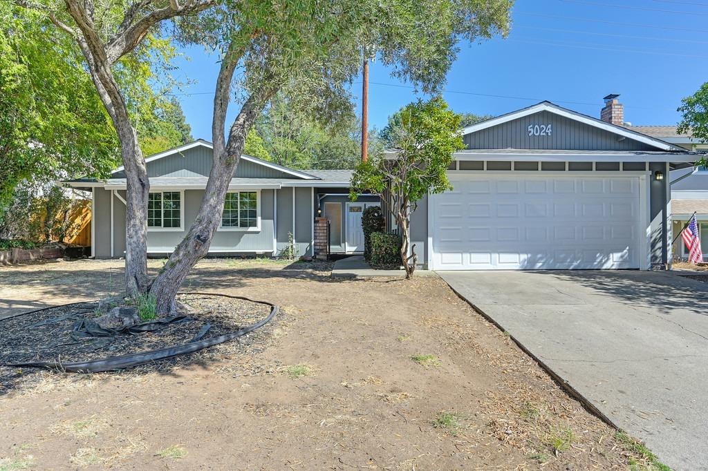 Waterbury Way, Fair Oaks, California image 3