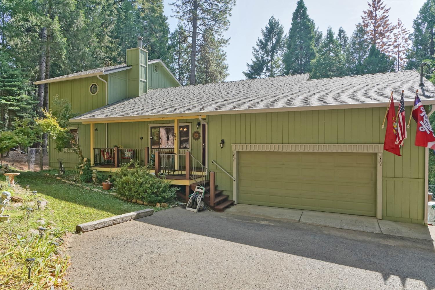 Detail Gallery Image 1 of 1 For 6020 Chickaree Ln, Pollock Pines,  CA 95726 - 3 Beds | 2 Baths