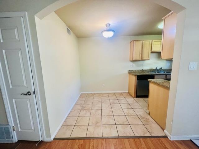 Photo #21: 223075176 Listing: Photo #21