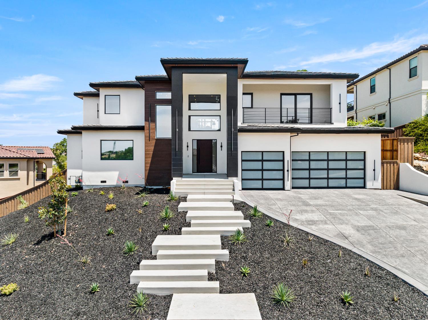 Photo of 590 Sundahl in Folsom, CA