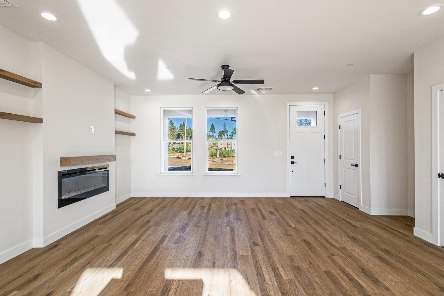 Detail Gallery Image 12 of 49 For 6131 Bowles Blvd, Paradise,  CA 95969 - 3 Beds | 2 Baths