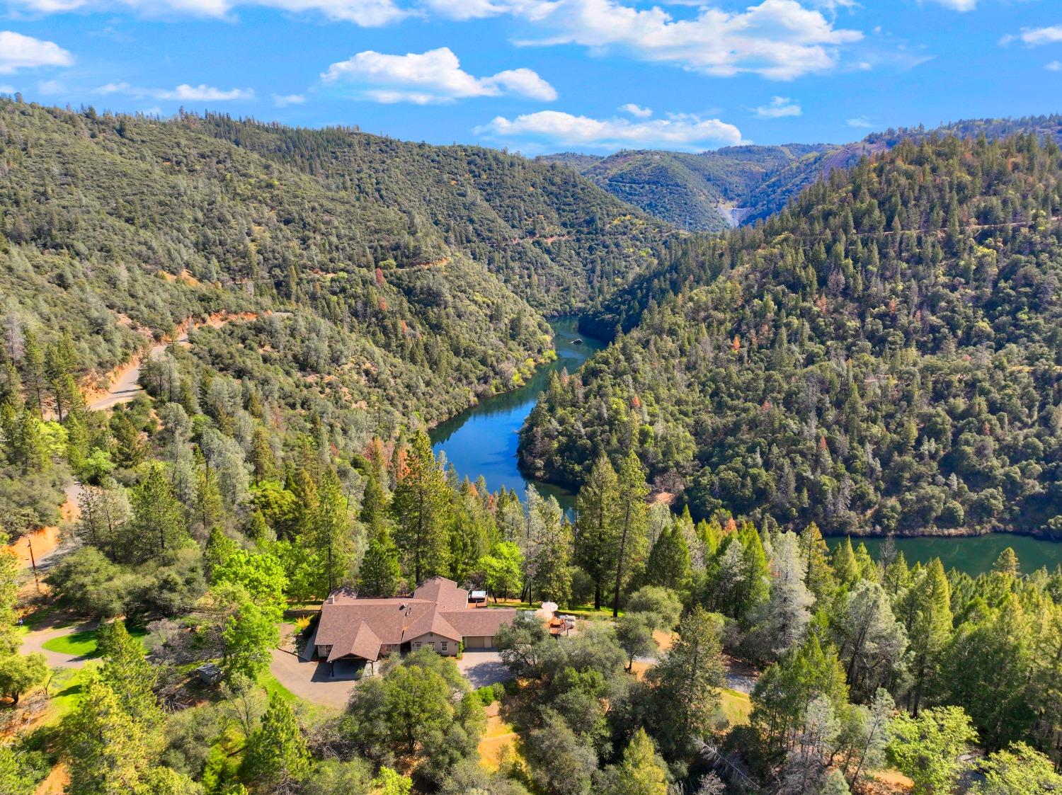 Photo of 12585 Rock Creek Rd in Placerville, CA