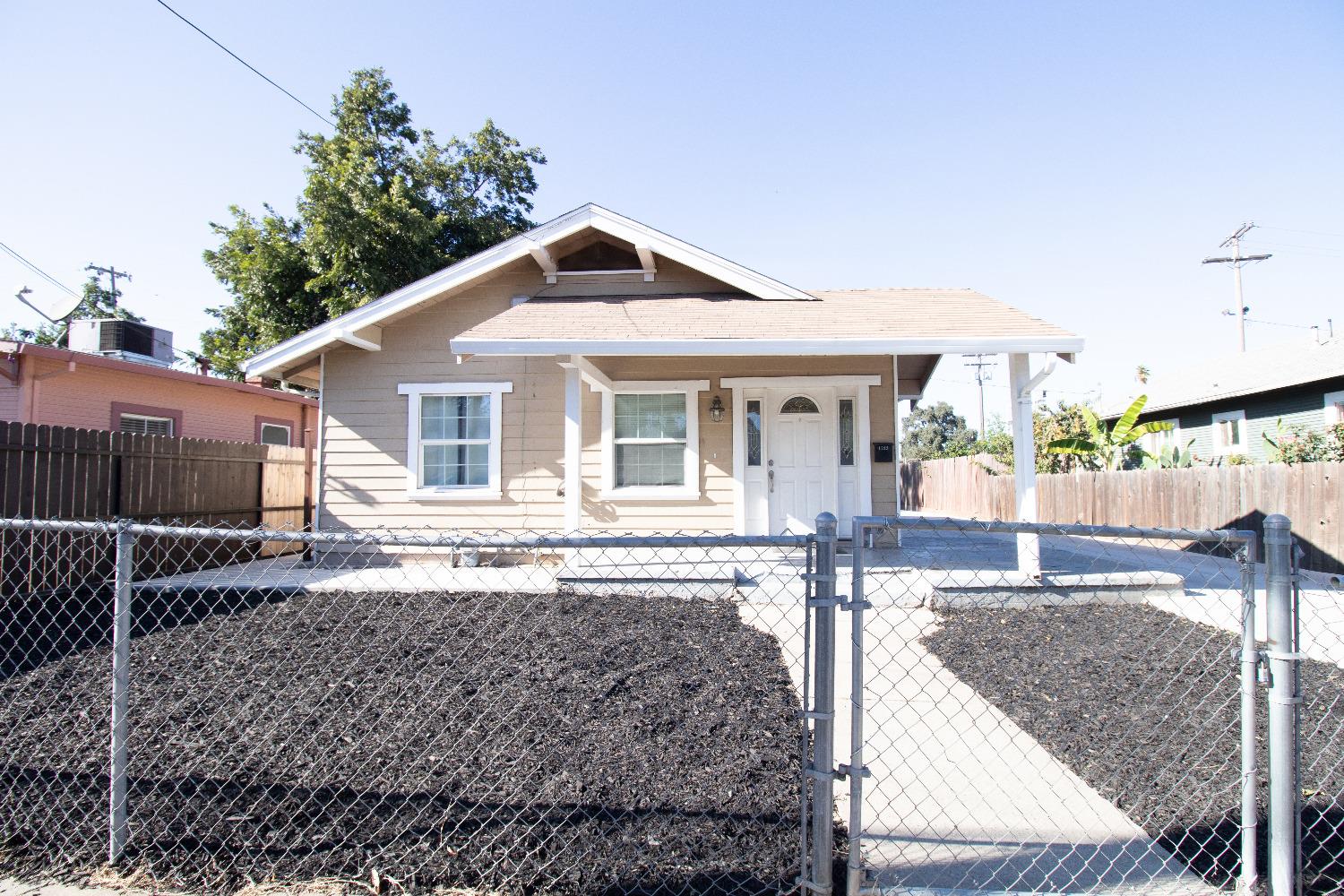 Photo of 1523 E Worth St in Stockton, CA