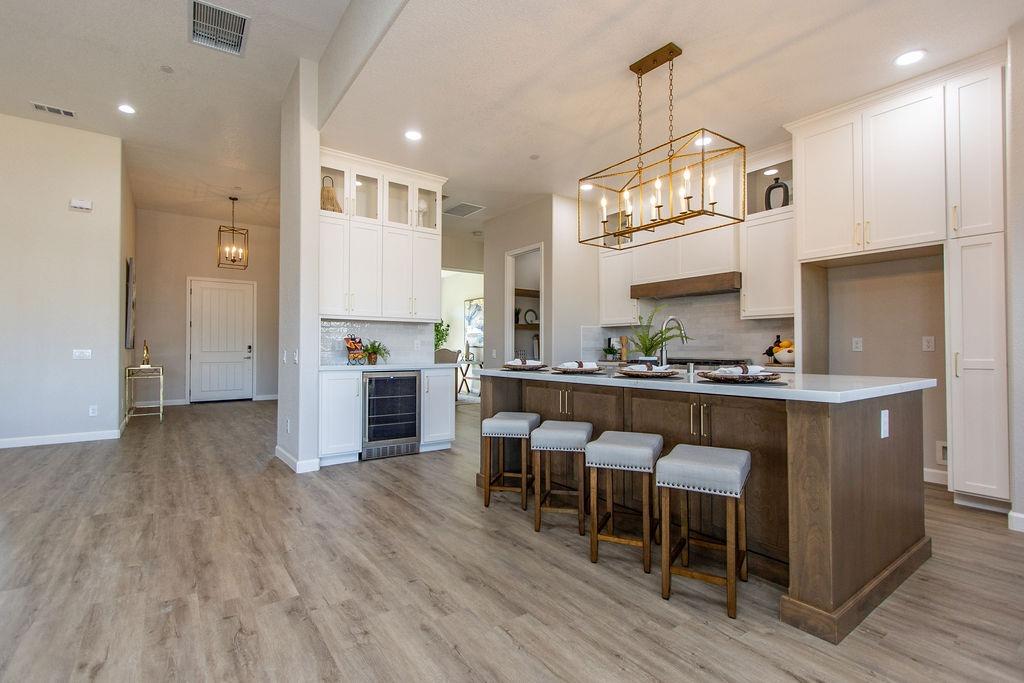 Detail Gallery Image 11 of 61 For 10121 Fox Borough Dr, Oakdale,  CA 95361 - 4 Beds | 4 Baths