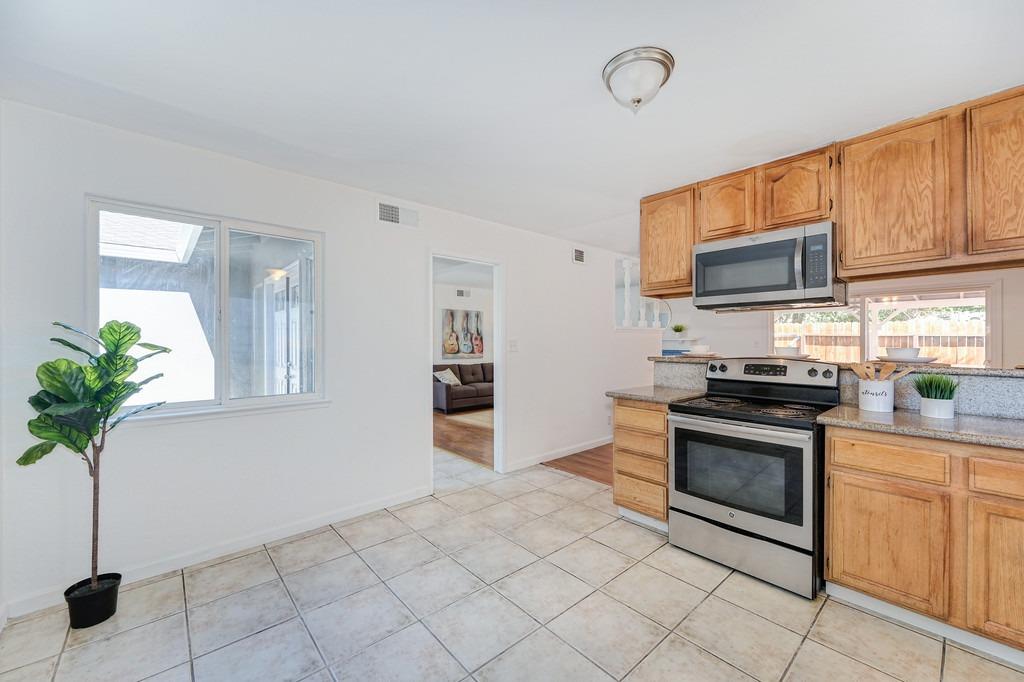 Waterbury Way, Fair Oaks, California image 21