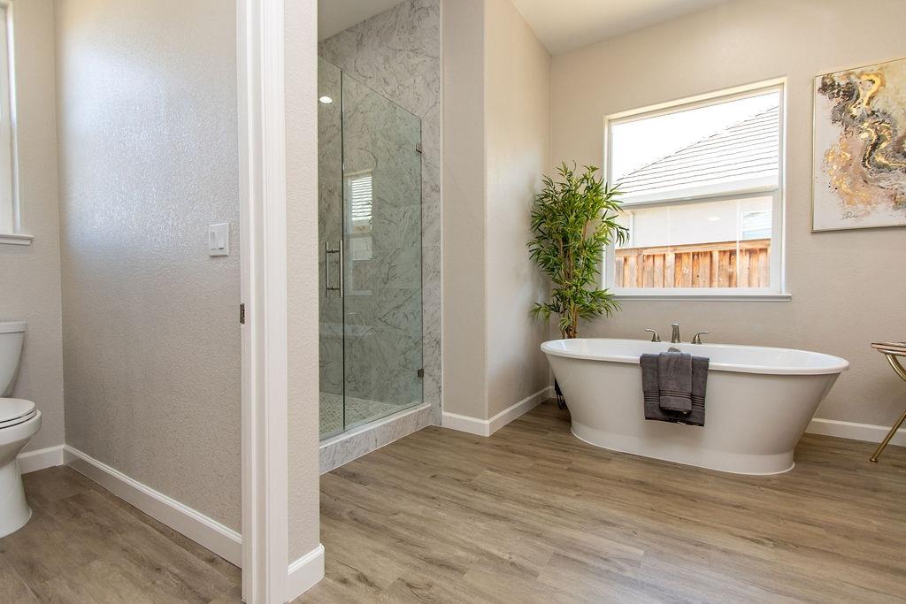 Detail Gallery Image 39 of 61 For 10121 Fox Borough Dr, Oakdale,  CA 95361 - 4 Beds | 4 Baths