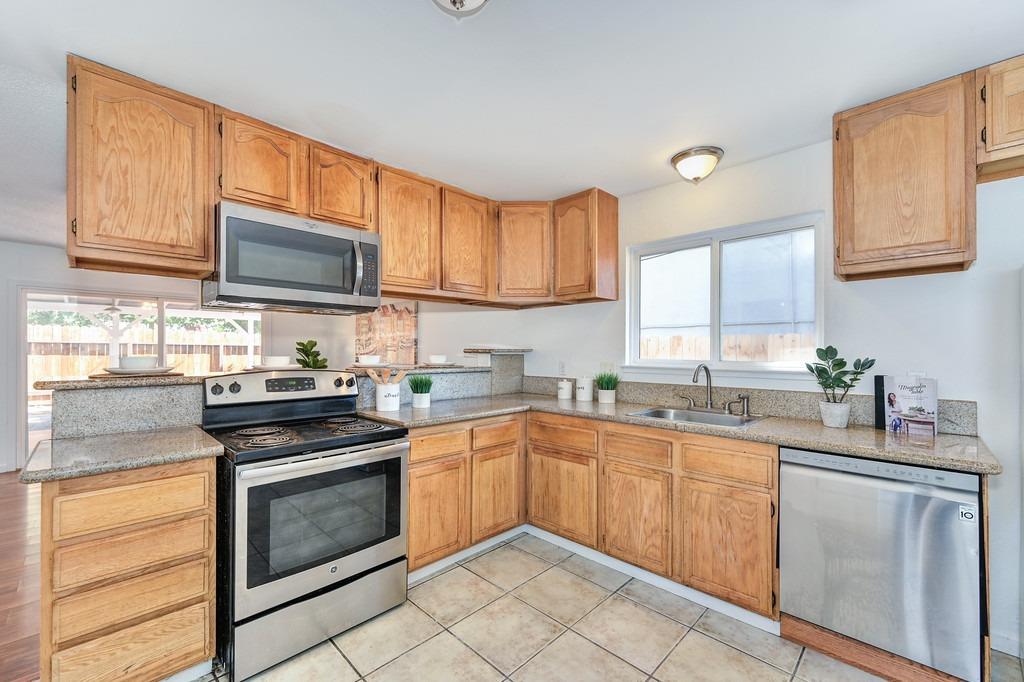 Waterbury Way, Fair Oaks, California image 20