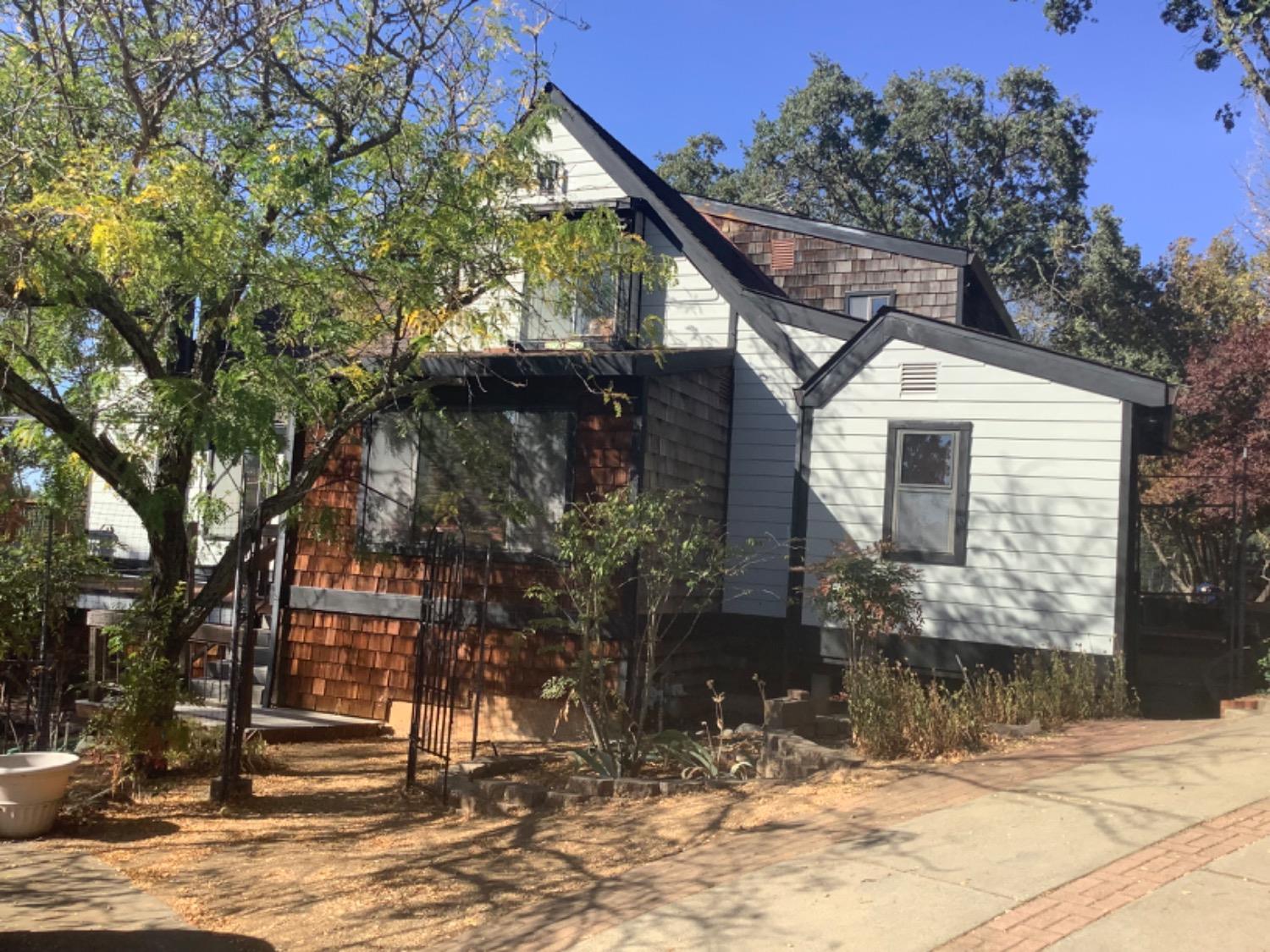Photo of 1229 Uplands Dr in El Dorado Hills, CA