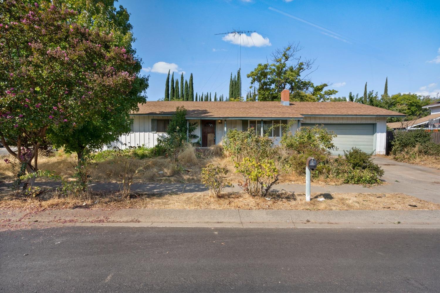 Photo of 9888 Sinnard Ave in Live Oak, CA