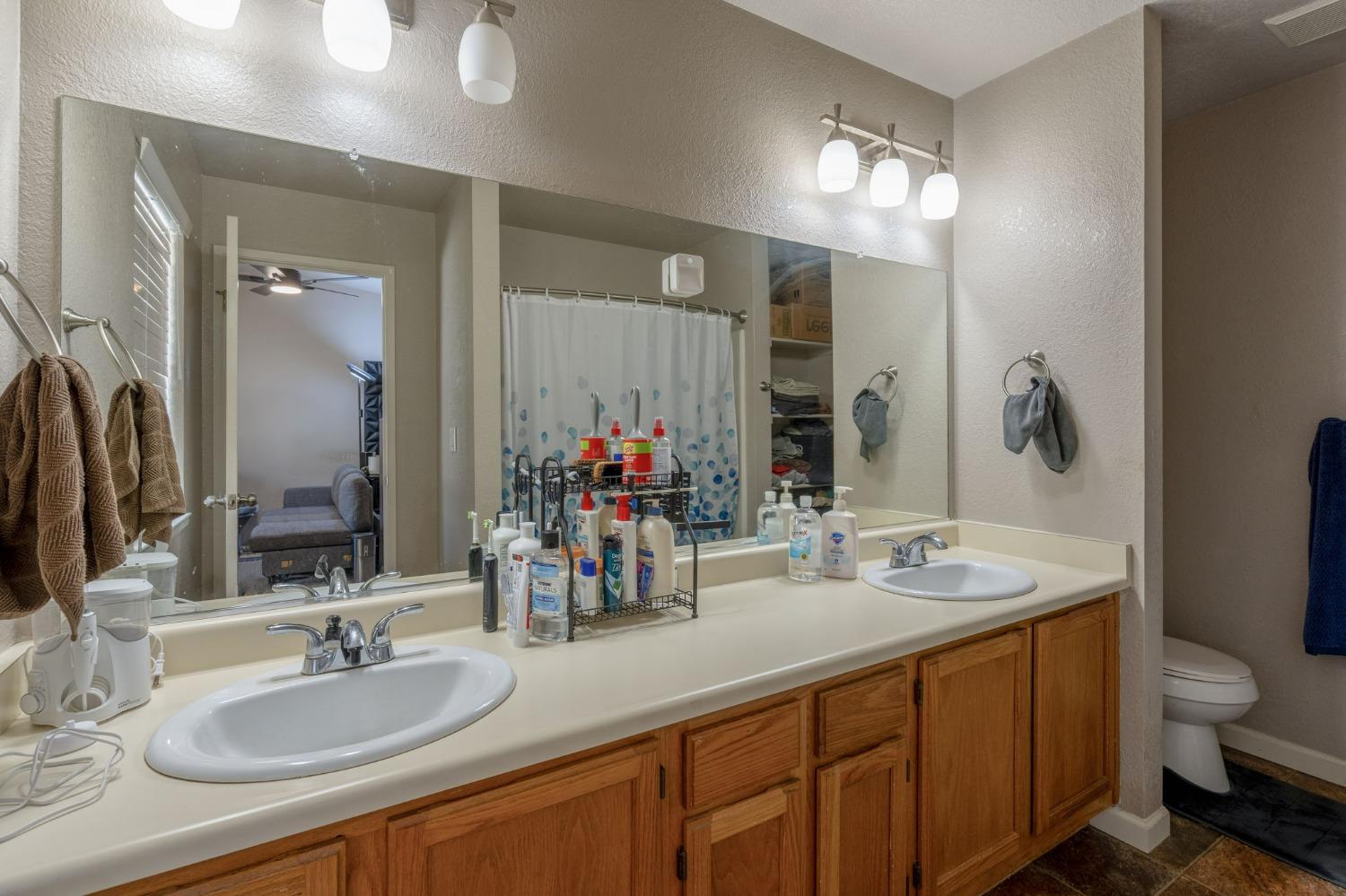 Photo #16: 223094317 Listing: Photo #16