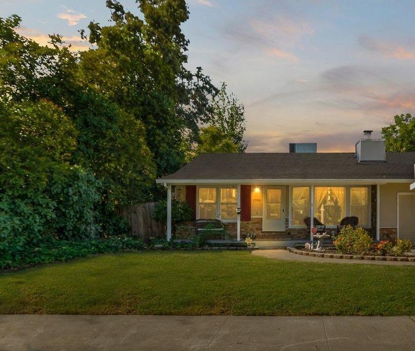 Photo of 2705 Ione St in Sacramento, CA