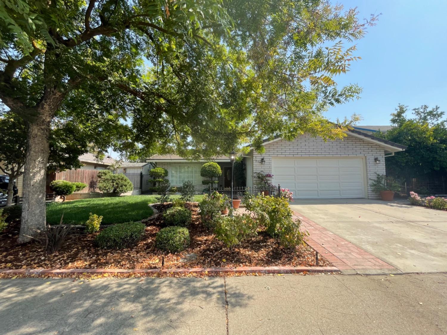 Photo of 3840 Tahiti Ln in Modesto, CA