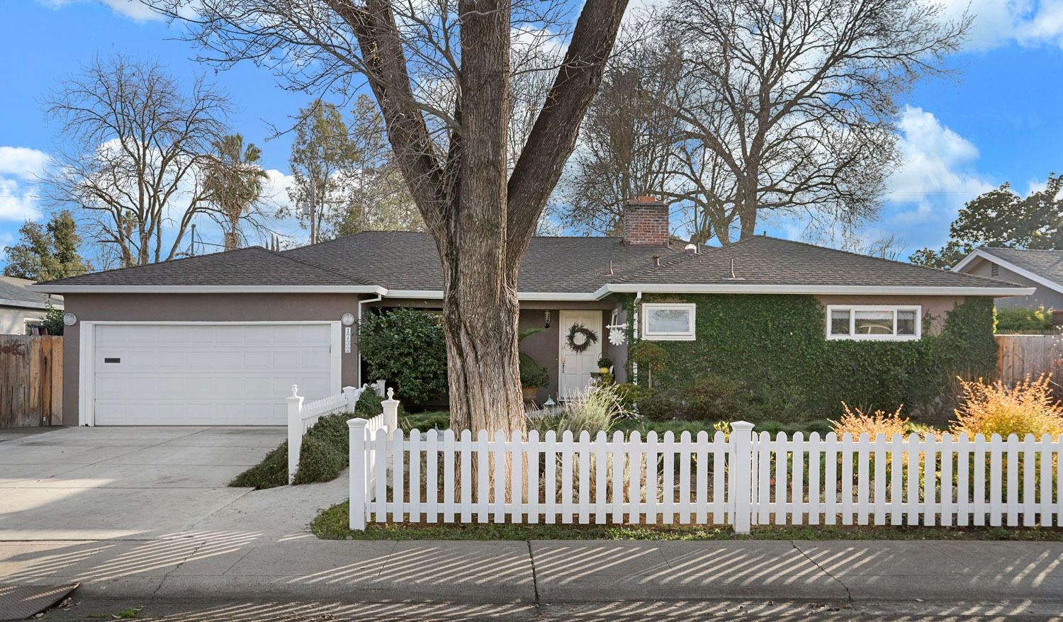 Photo of 1732 Barcelona Wy in Stockton, CA