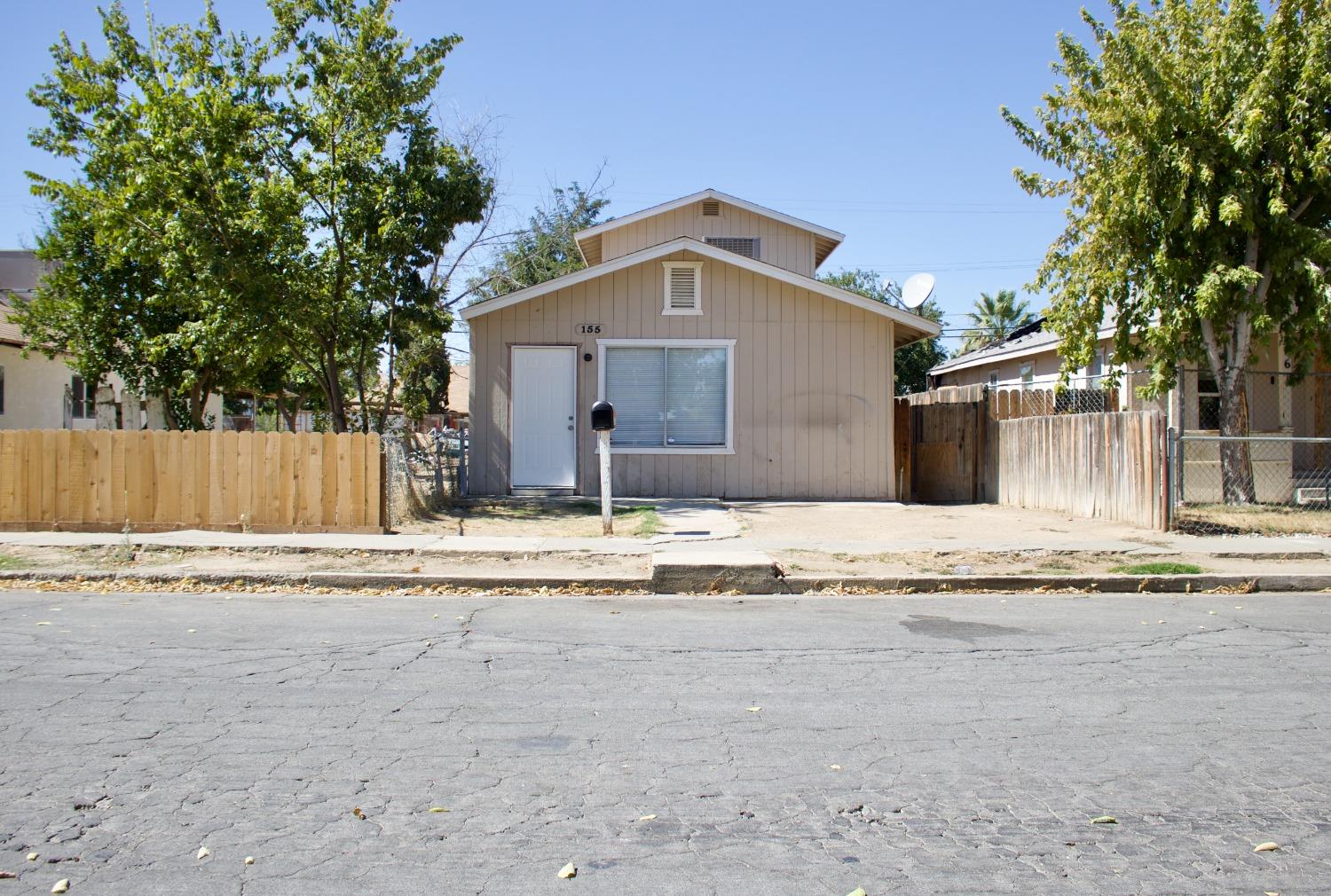 Buchanan Street, Coalinga, California image 1