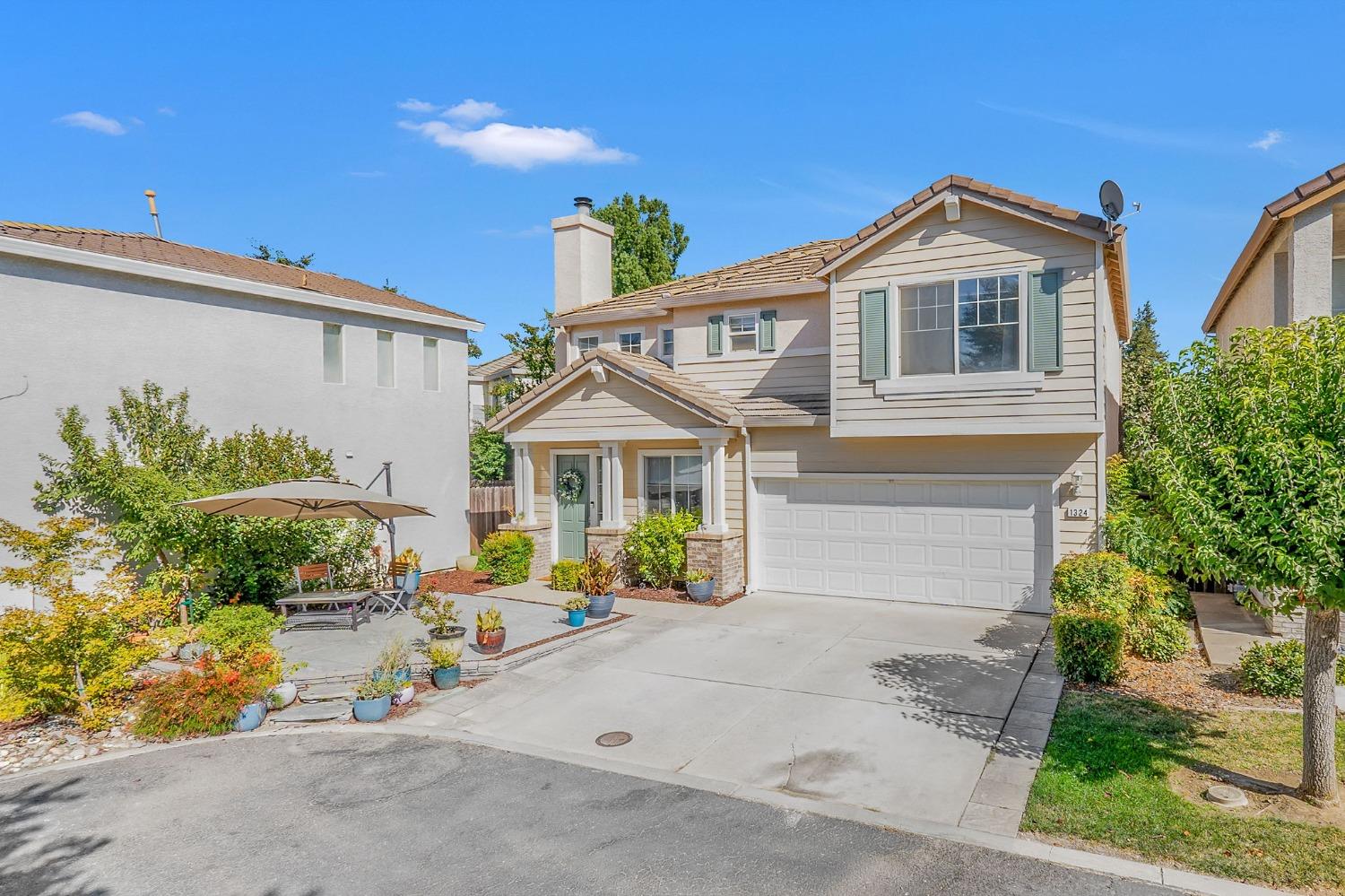 Photo of 1324 Via Colonna Ter in Davis, CA