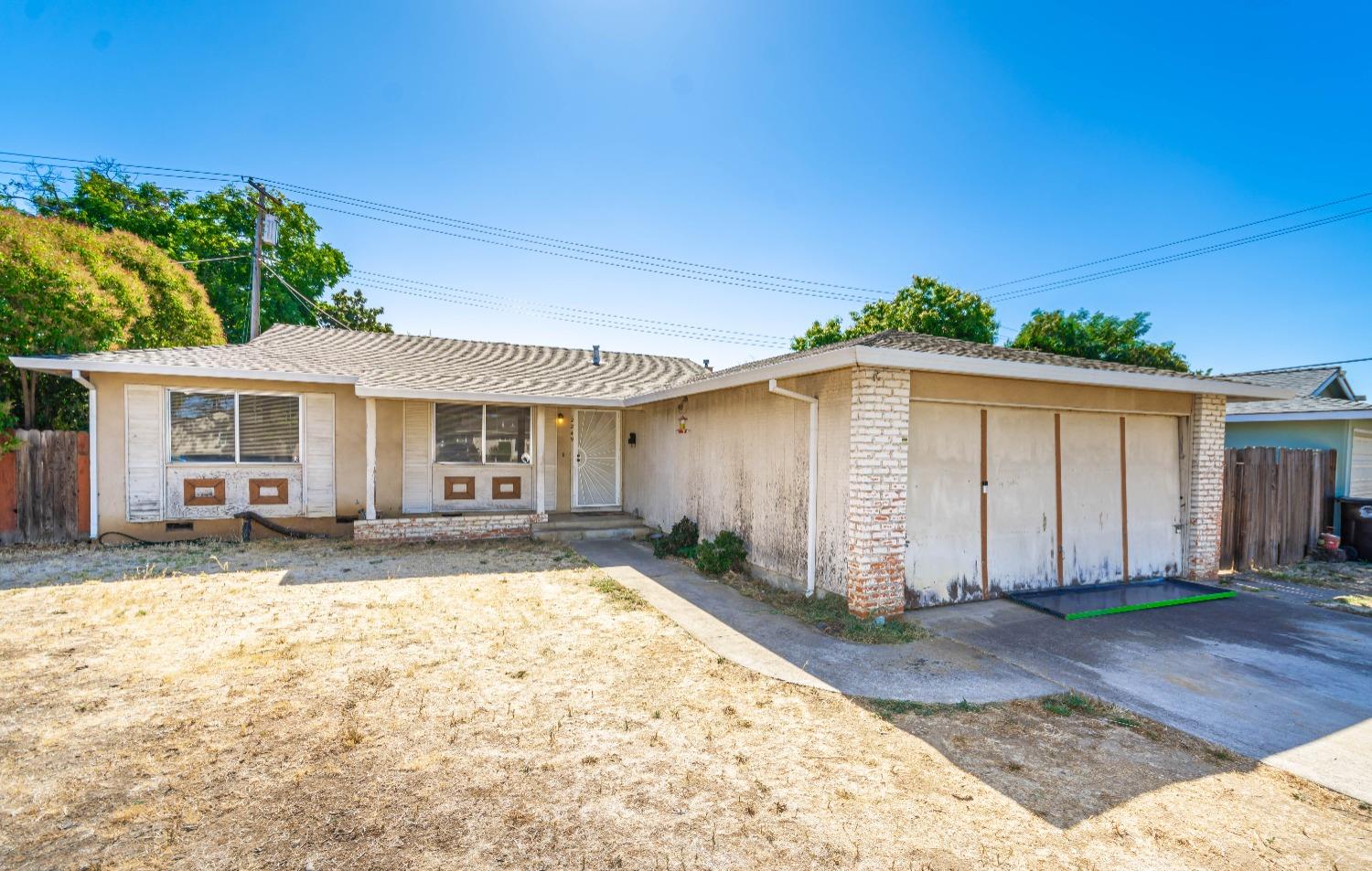 Photo of 2249 Zinfandel Dr in Rancho Cordova, CA