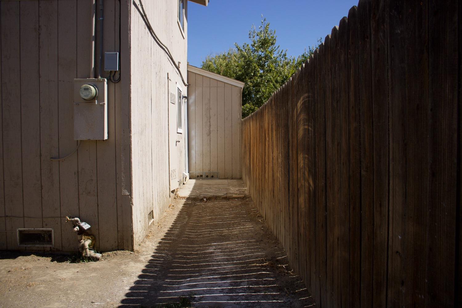 Buchanan Street, Coalinga, California image 18