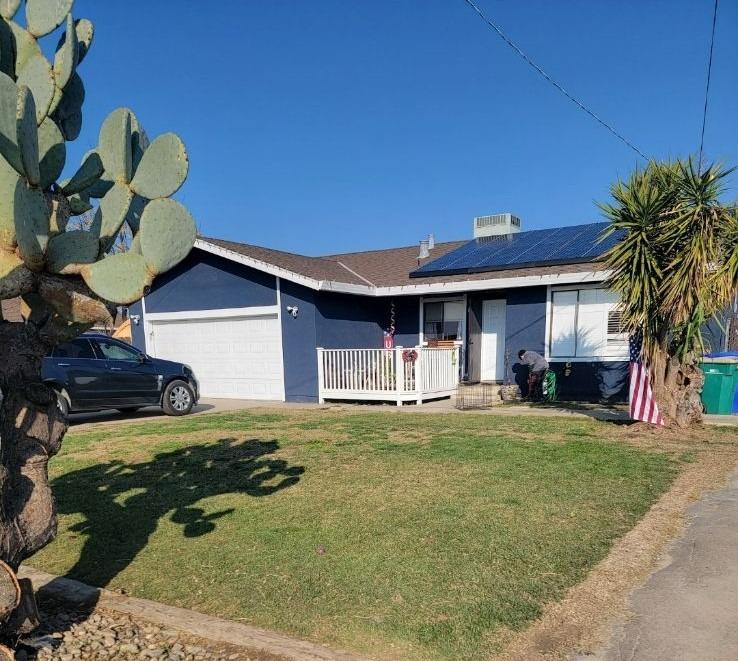 Photo of 2189 Lopes Ave in Merced, CA