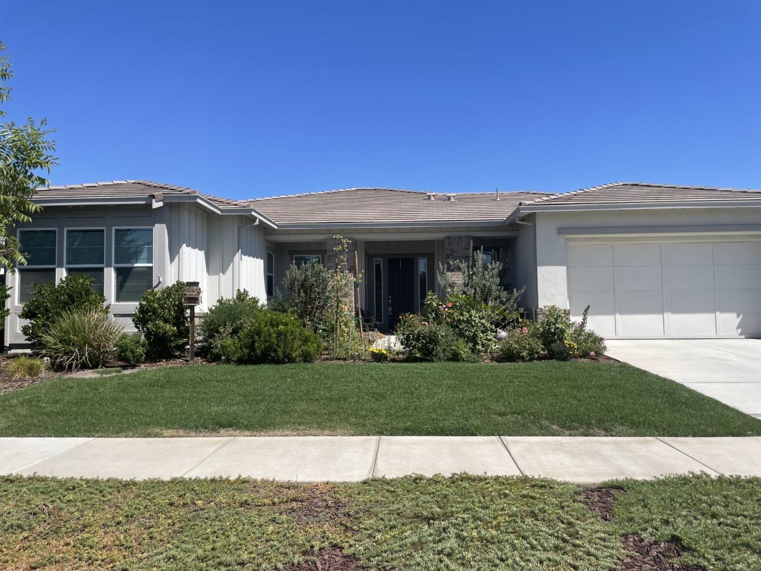 Photo of 2554 Stone Meadow Rd in Turlock, CA