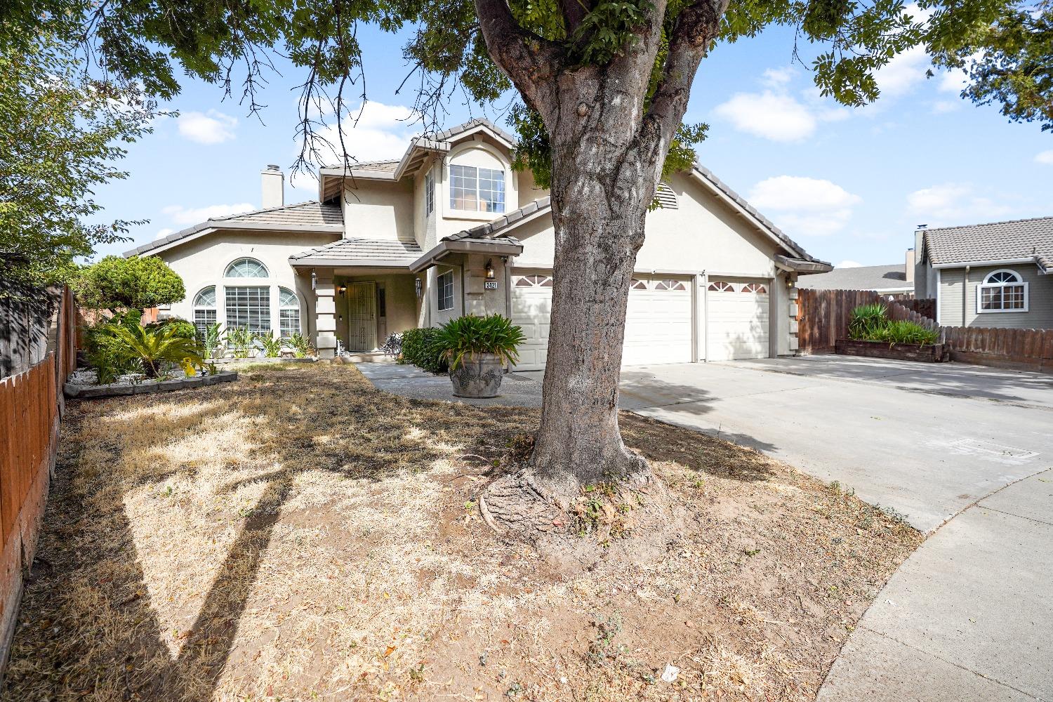 Photo of 3421 SE Jamestown Dr in Modesto, CA