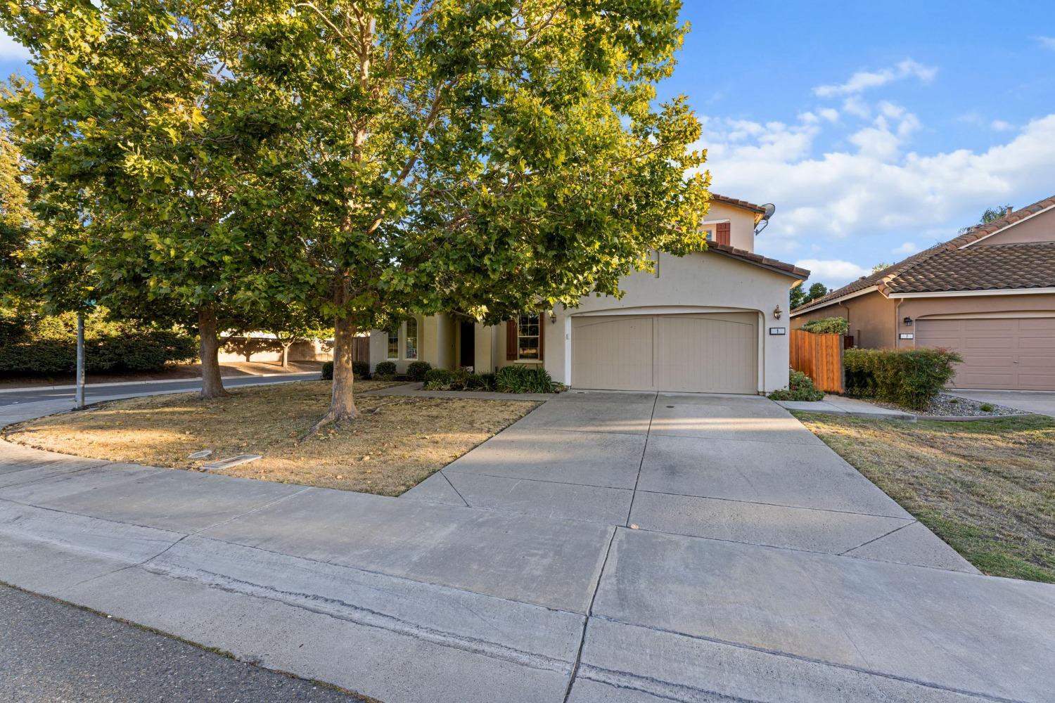 Photo of 1 Hidden Park Ct in Sacramento, CA