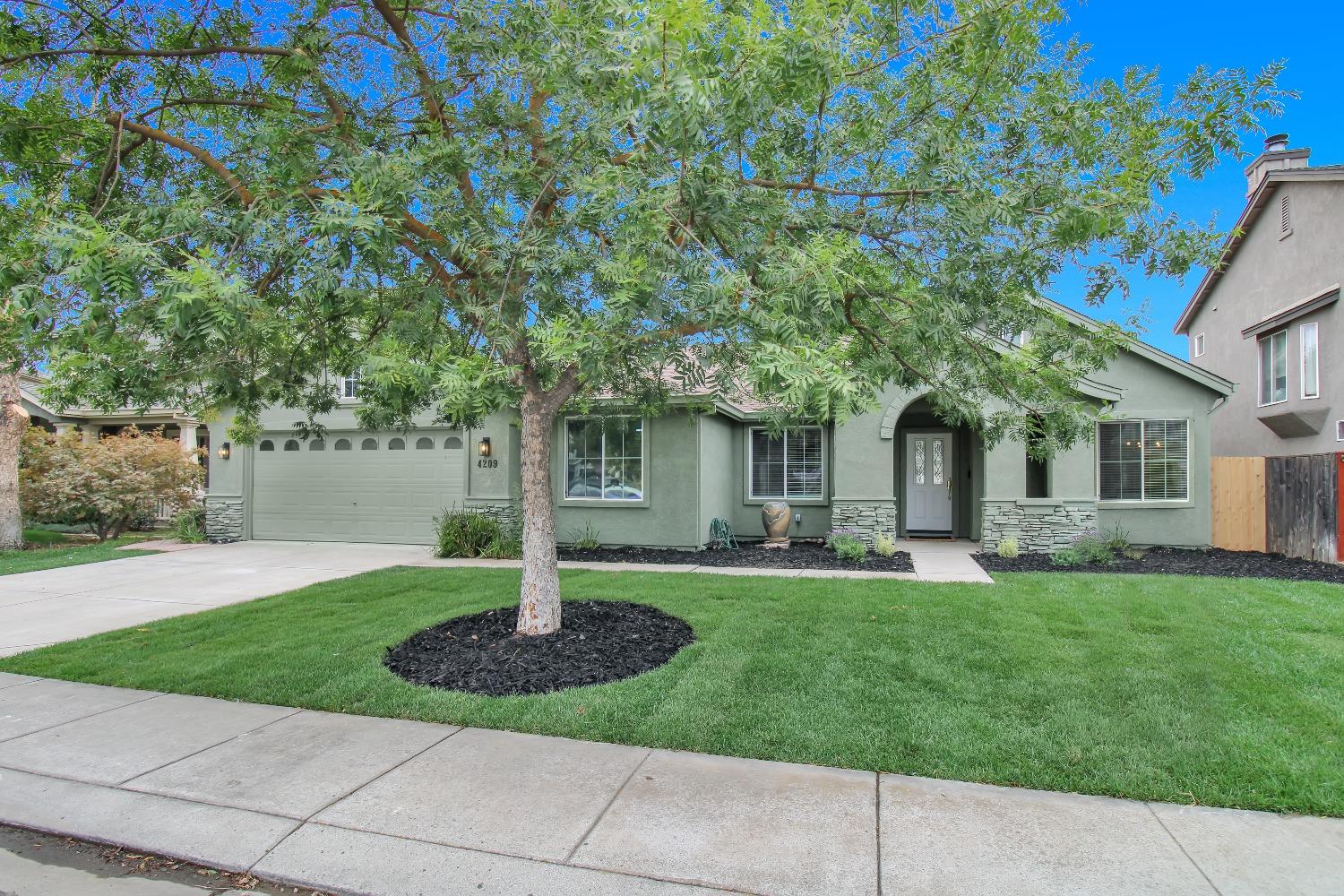 Photo of 4209 Encore Ln in Modesto, CA