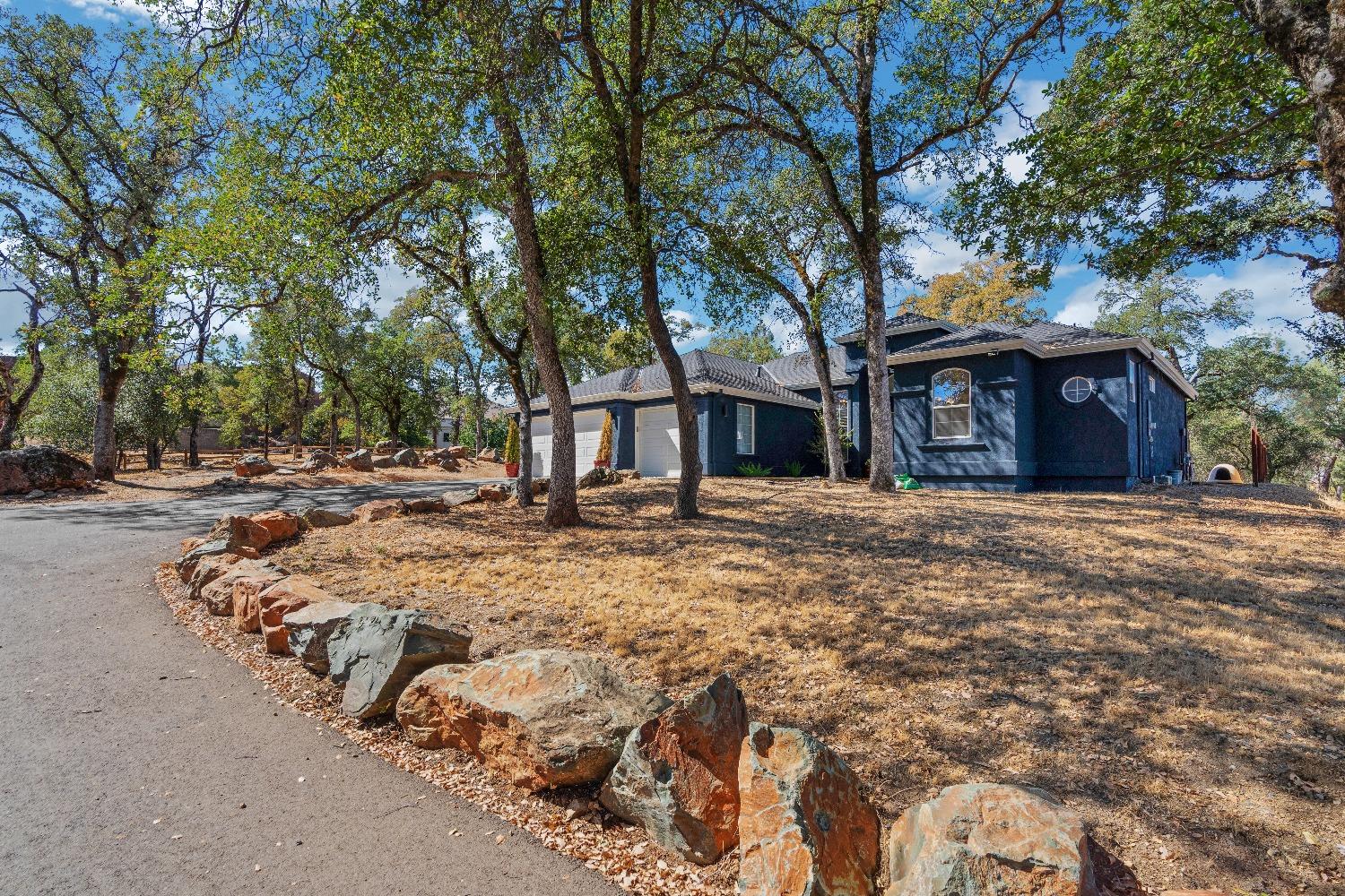 Photo of 3901 Richardson Dr in Auburn, CA