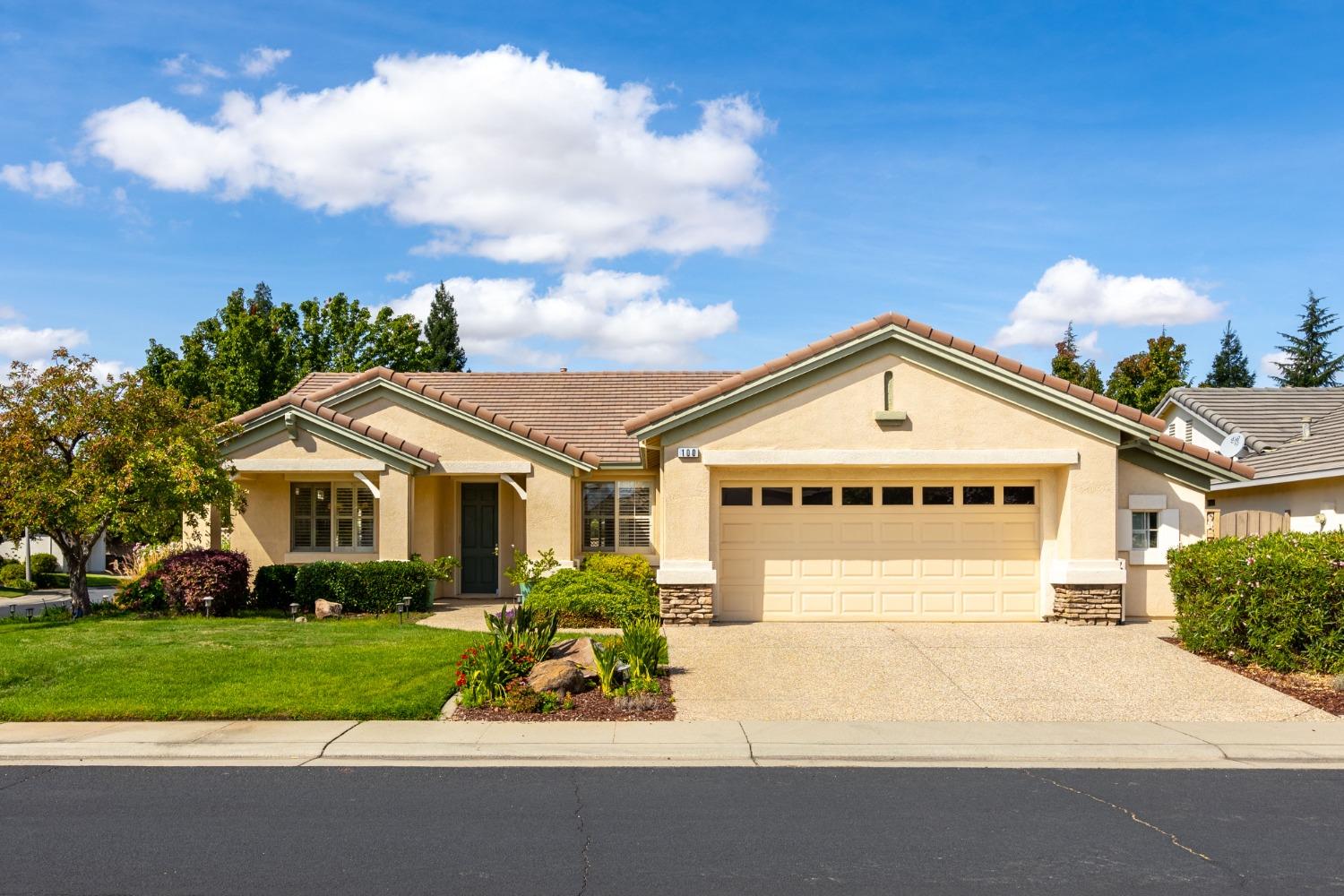 Photo of 100 Northfield Ct in Lincoln, CA