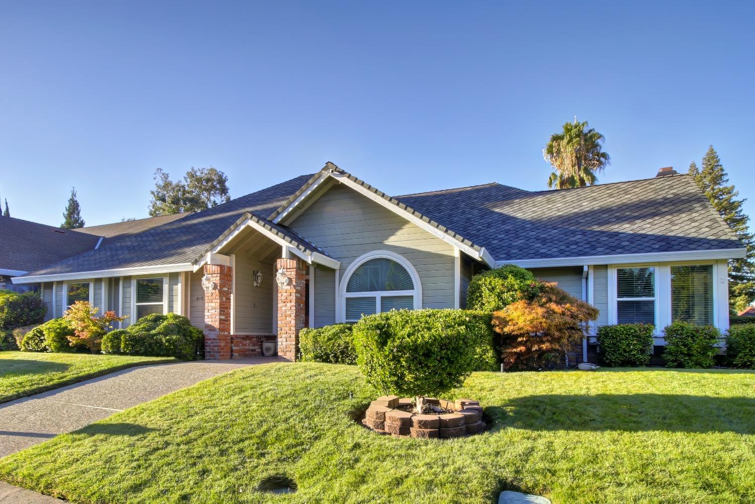 Photo of 8173 Walnut Villa Wy in Fair Oaks, CA