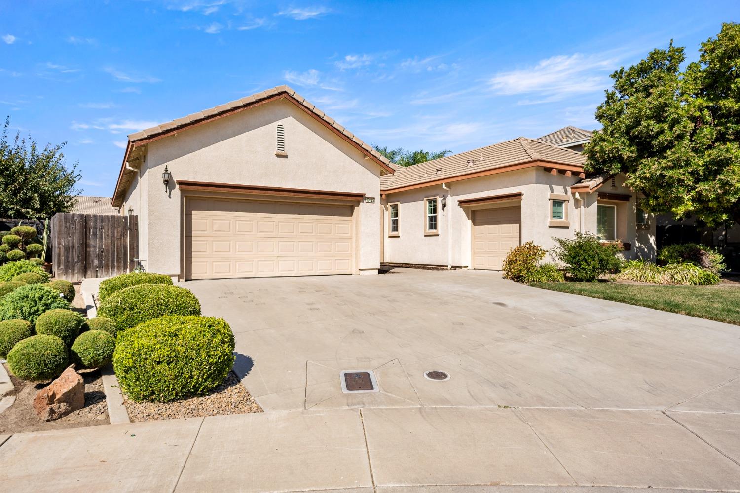 Photo of 10425 Ozzy Ct in Stockton, CA