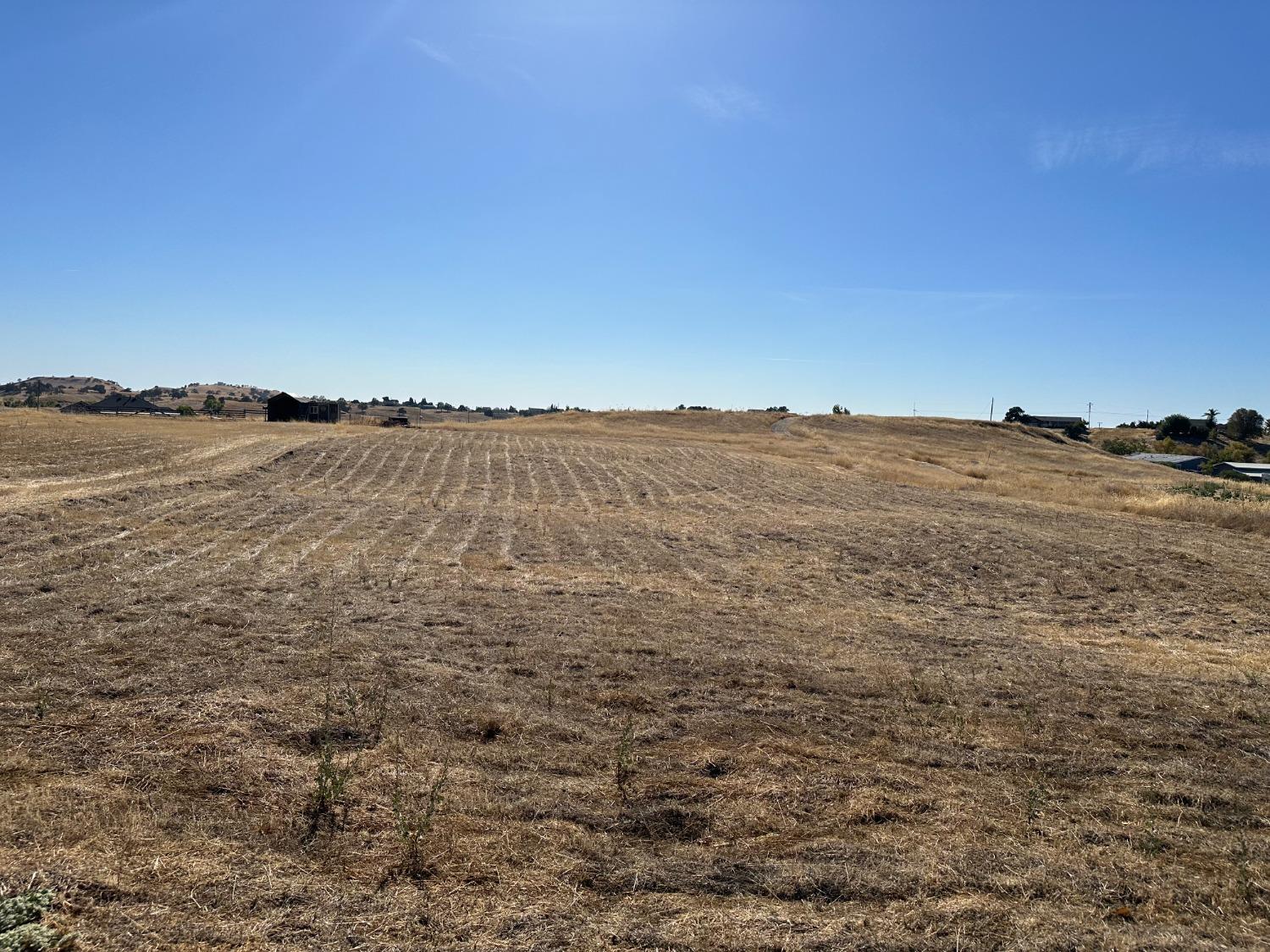 Photo of 2726 Village Dr in Ione, CA