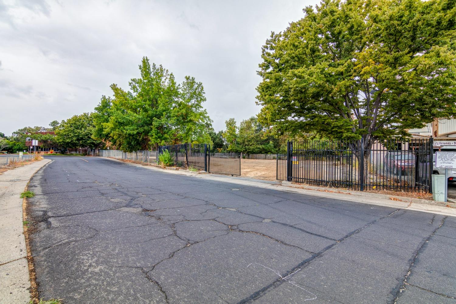 Photo of 6650 Belleau Wood Ln in Sacramento, CA