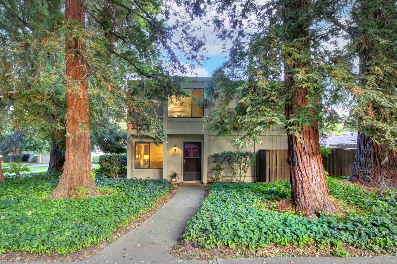 Photo of 554 Hartnell Pl in Sacramento, CA